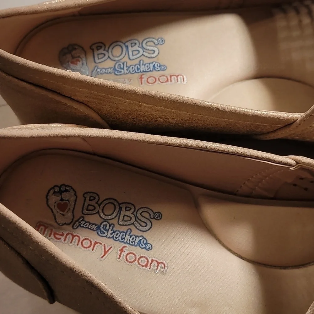 BOBS from Skechers bobs gently